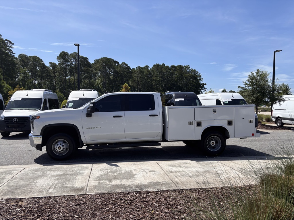 Used 2022 Chevrolet Silverado 3500 Crew Cab DRW 4WD Service Truck for sale #SP1221 - photo 3