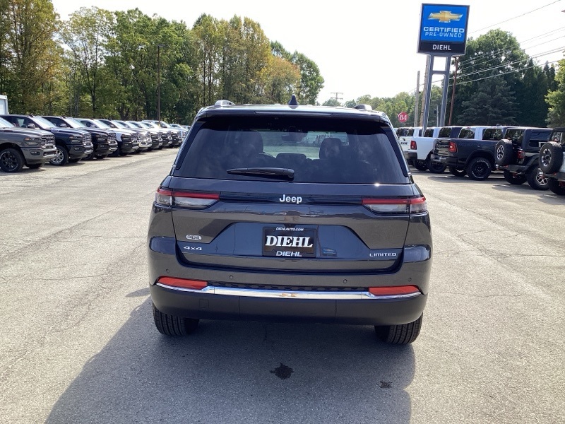2025 Jeep Grand Cherokee Limited photo 3