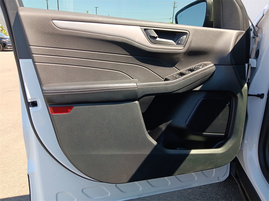 2022 Ford Escape SE Hybrid photo 9