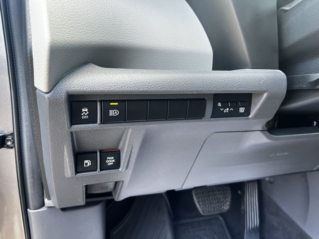 used 2024 Toyota Sienna car, priced at $44,903