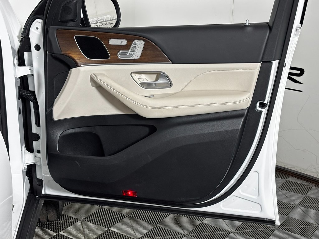 used 2025 Mercedes-Benz GLE car, priced at $57,488