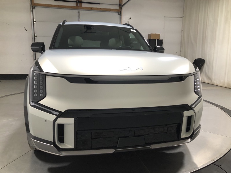 Certified 2024 Kia Ev9 GT-Line with VIN KNDAEFS52R6022304 for sale in Massillon, OH
