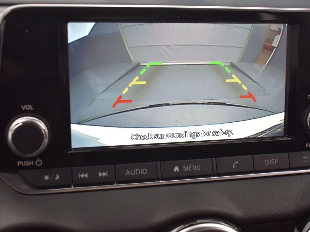 2025 Nissan Sentra S photo 11