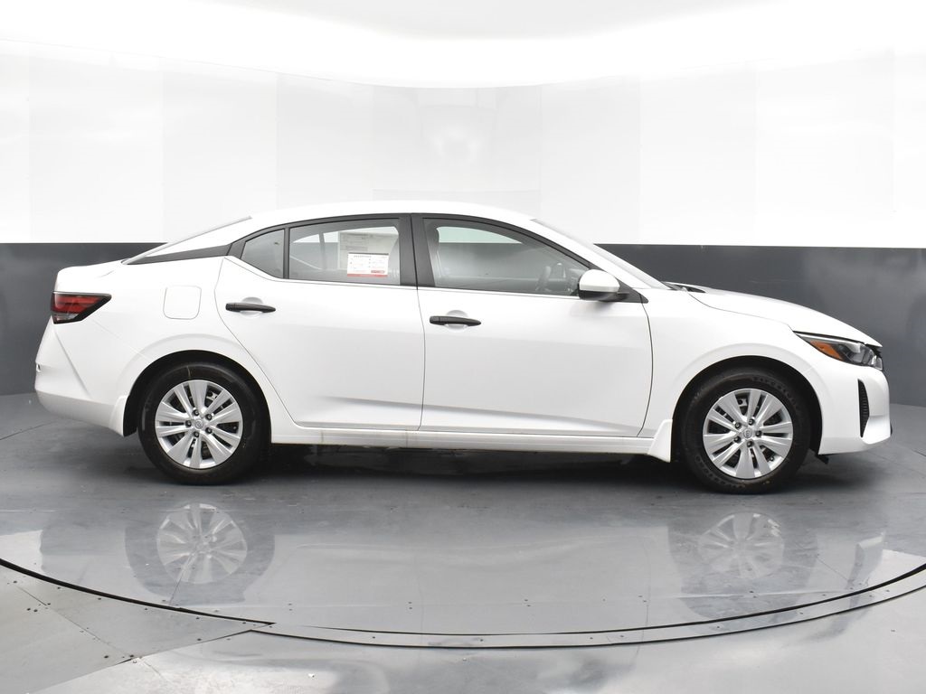 2025 Nissan Sentra S photo 4