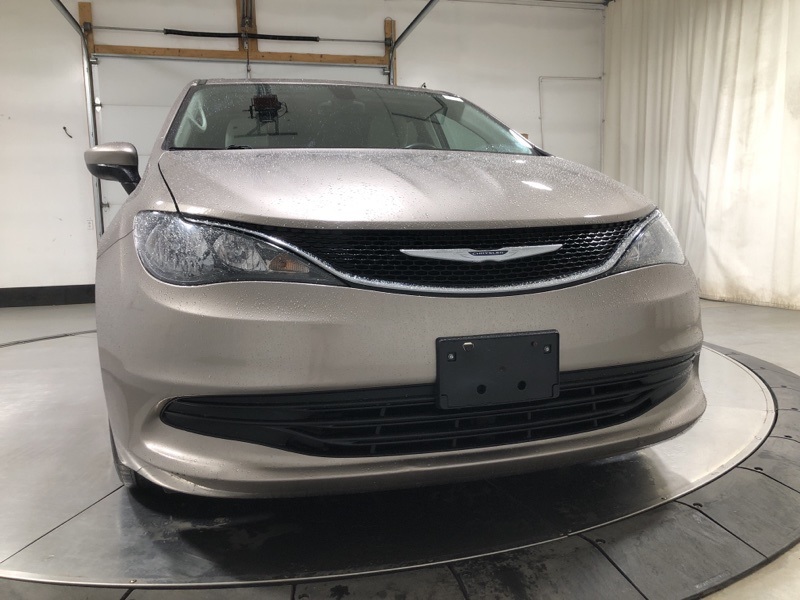 Used 2017 Chrysler Pacifica Touring with VIN 2C4RC1DG2HR541211 for sale in Sharon, PA