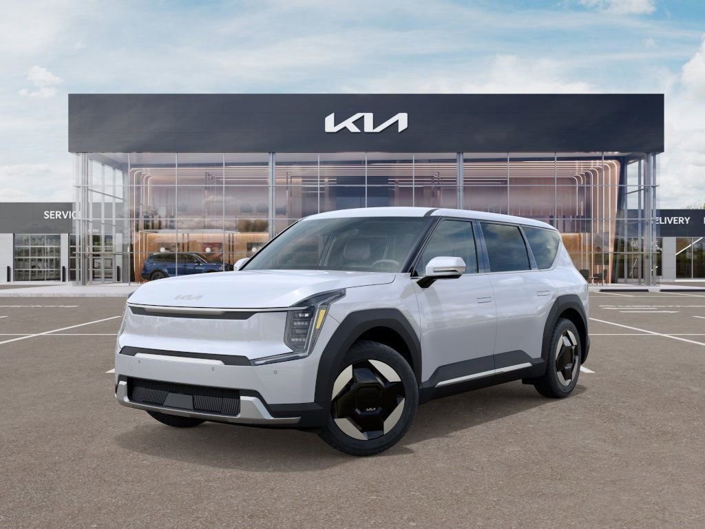 2026 Kia EV9 Light's photo