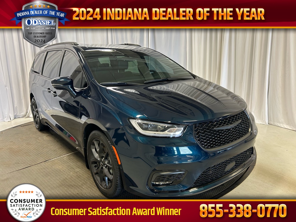 used 2022 Chrysler Pacifica car, priced at $30,953