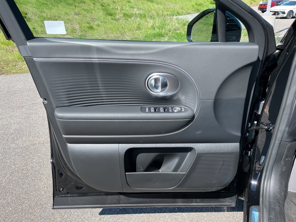 2026 Hyundai Ioniq SEL photo 9