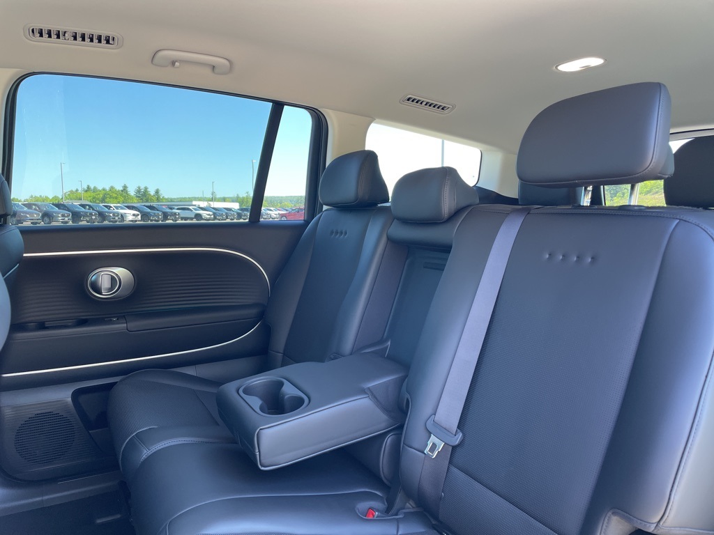 2026 Hyundai Ioniq SEL photo 33