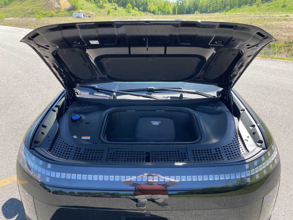 2026 Hyundai Ioniq SEL photo 47