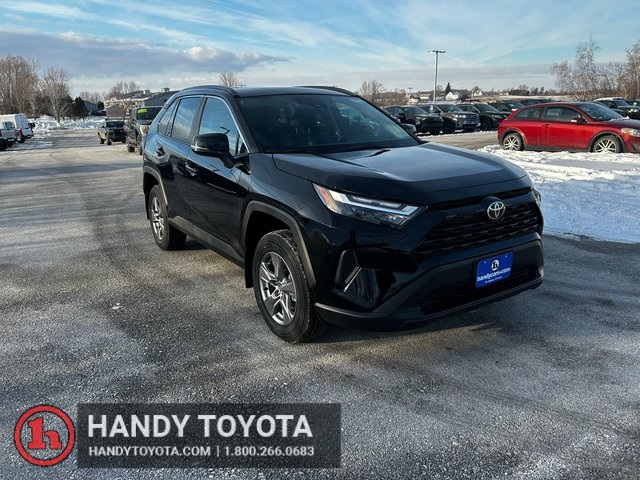 2025 Toyota RAV4 XLE's photo