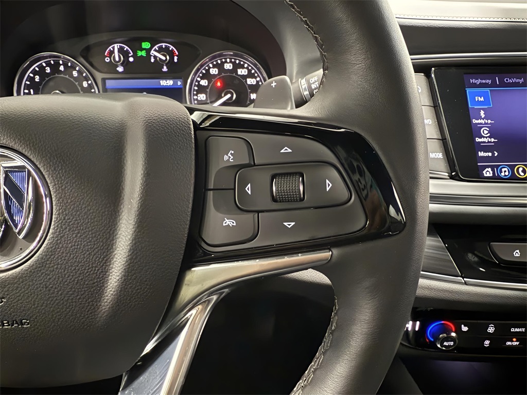 2024 Buick Enclave Essence photo 2