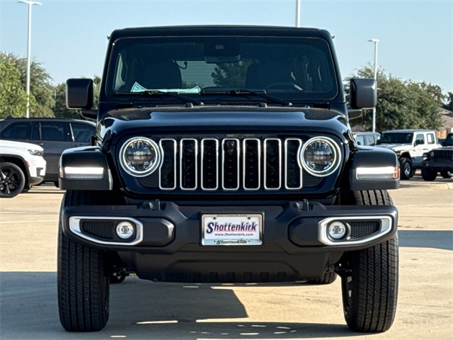 2025 Jeep Wrangler Sahara photo 2