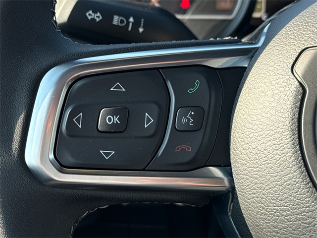 2025 Jeep Wrangler Sahara photo 29