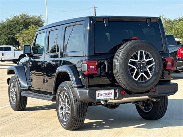 2025 Jeep Wrangler Sahara photo 6
