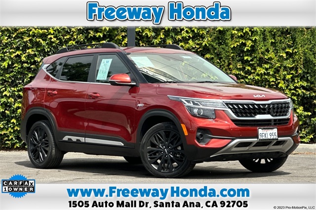 2023 Kia Seltos Nightfall's photo