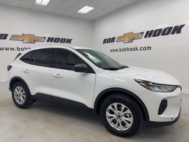 used 2025 Ford Escape car, priced at $25,564