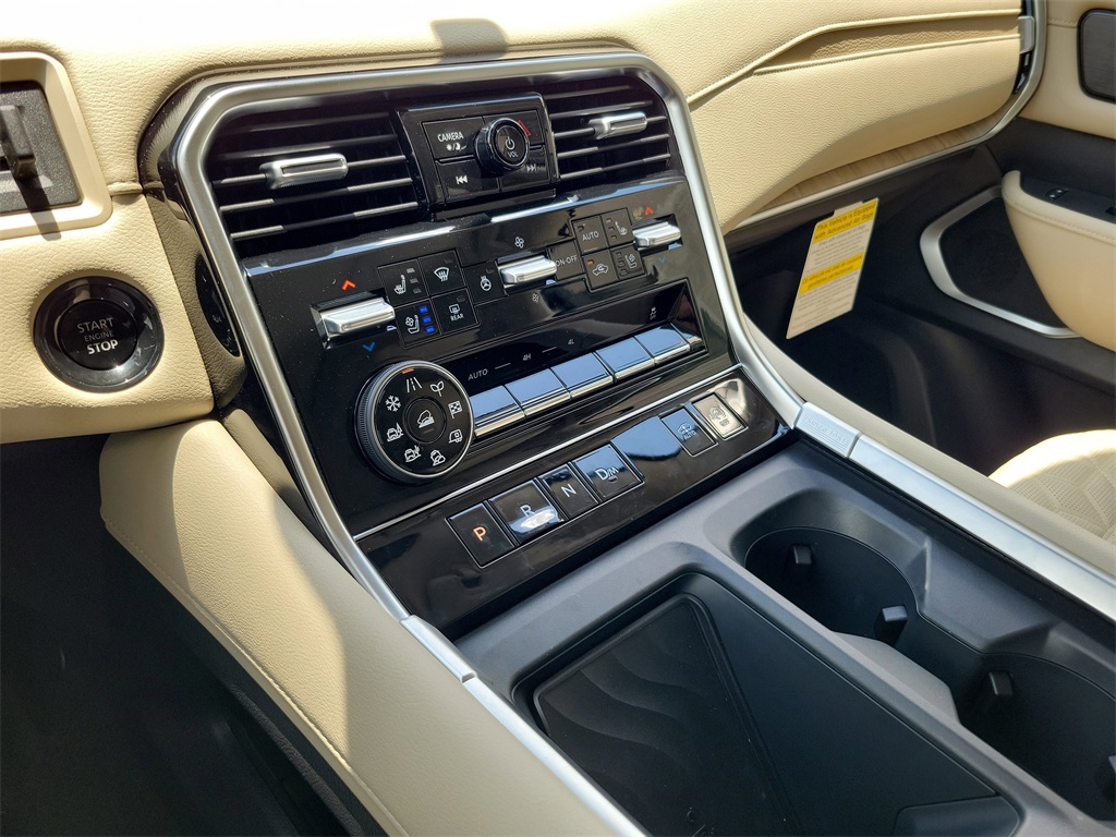 2025 White / Black Nissan Armada Platinum Reserve 4X4 SUV