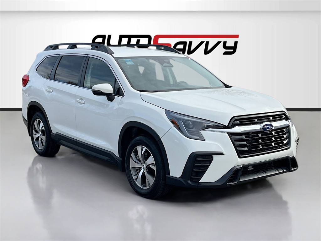 2023 Subaru Ascent Premium's photo