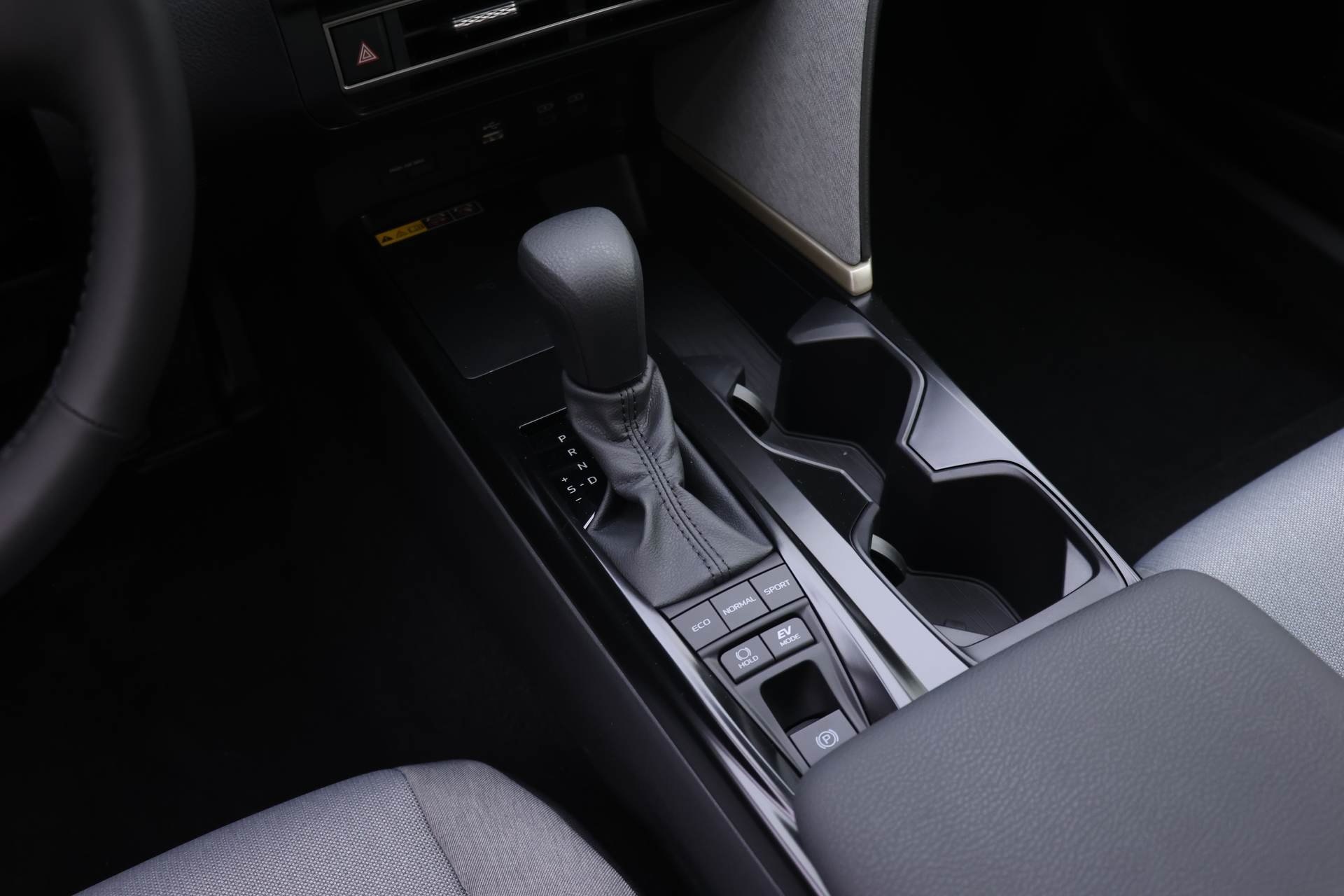 2026 Toyota Camry LE photo 11