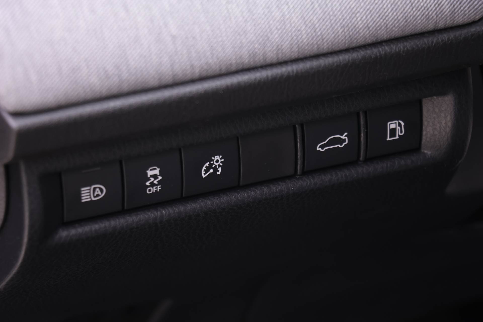2026 Toyota Camry LE photo 14