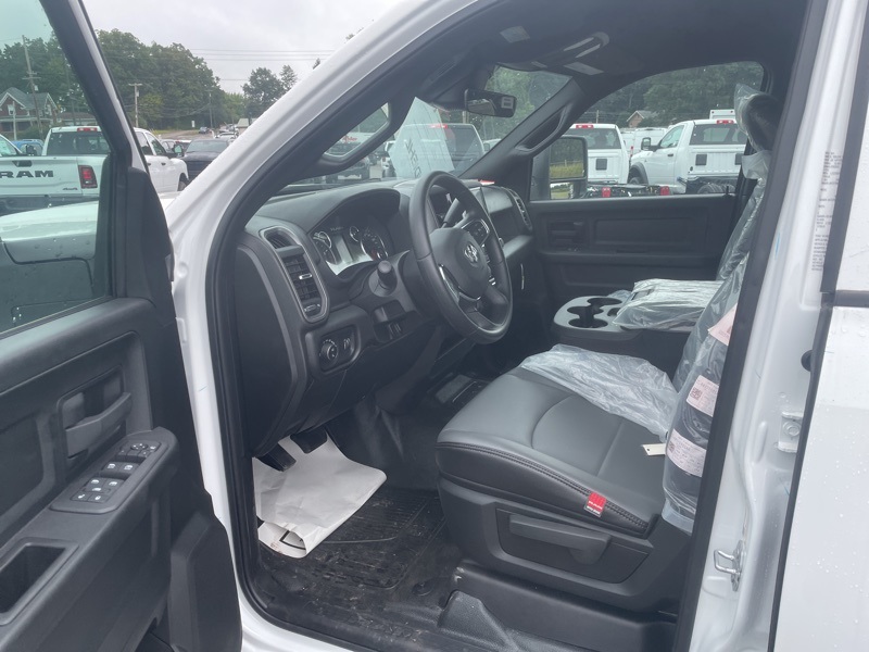 2025 Ram 3500 Tradesman photo 10