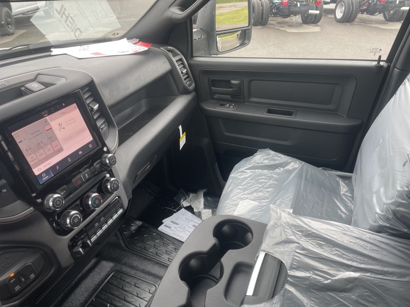 2025 Ram 3500 Tradesman photo 13