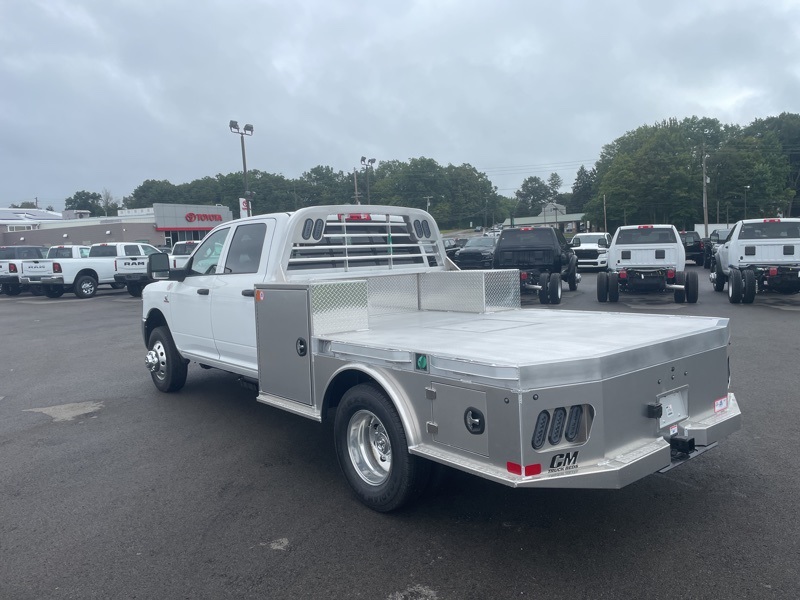 2025 Ram 3500 Tradesman photo 5