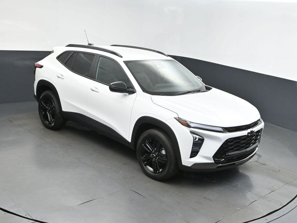 2025 Summit White Chevrolet Trax ACTIV FWD SUV