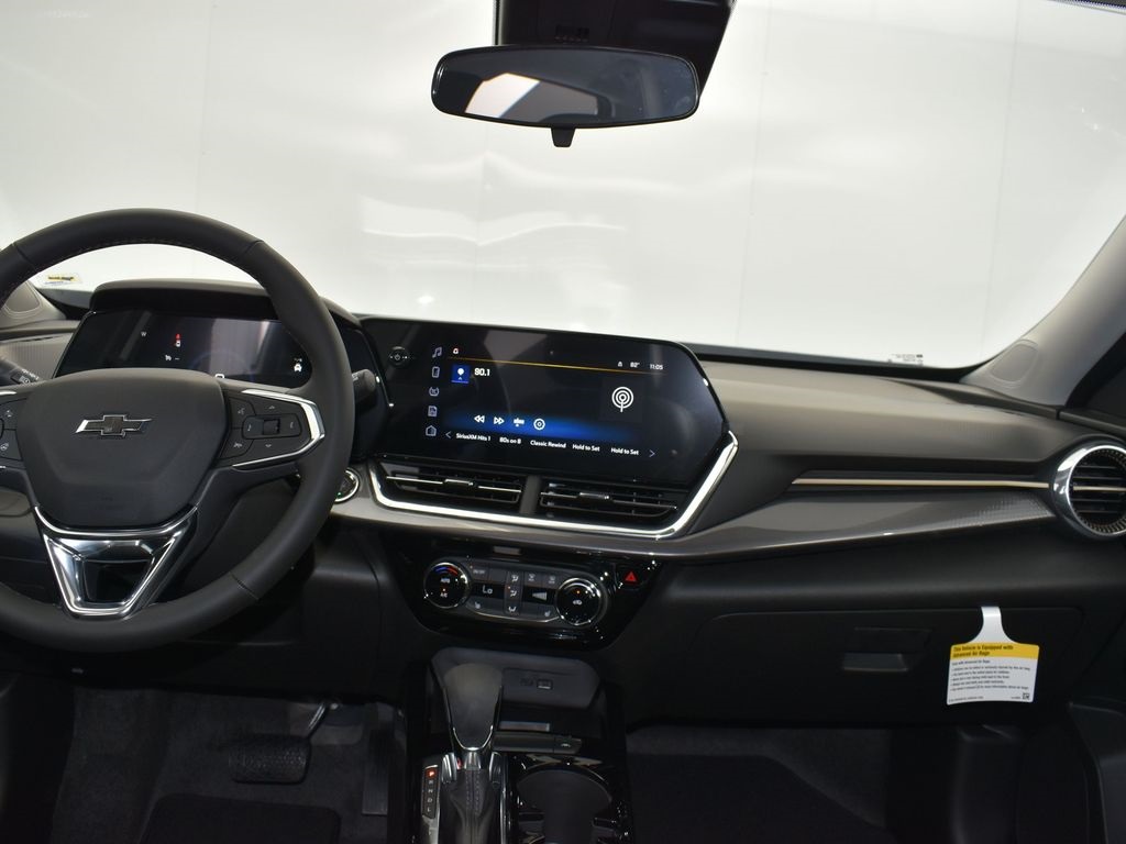 2025 Summit White Chevrolet Trax ACTIV FWD SUV