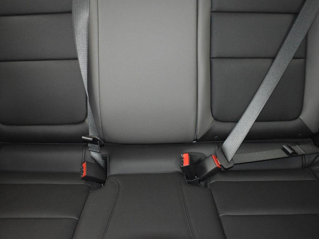 2025 Summit White Chevrolet Trax ACTIV FWD SUV