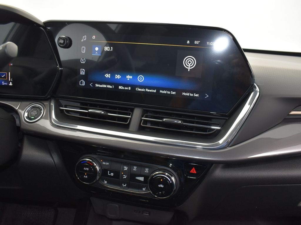 2025 Summit White Chevrolet Trax ACTIV FWD SUV