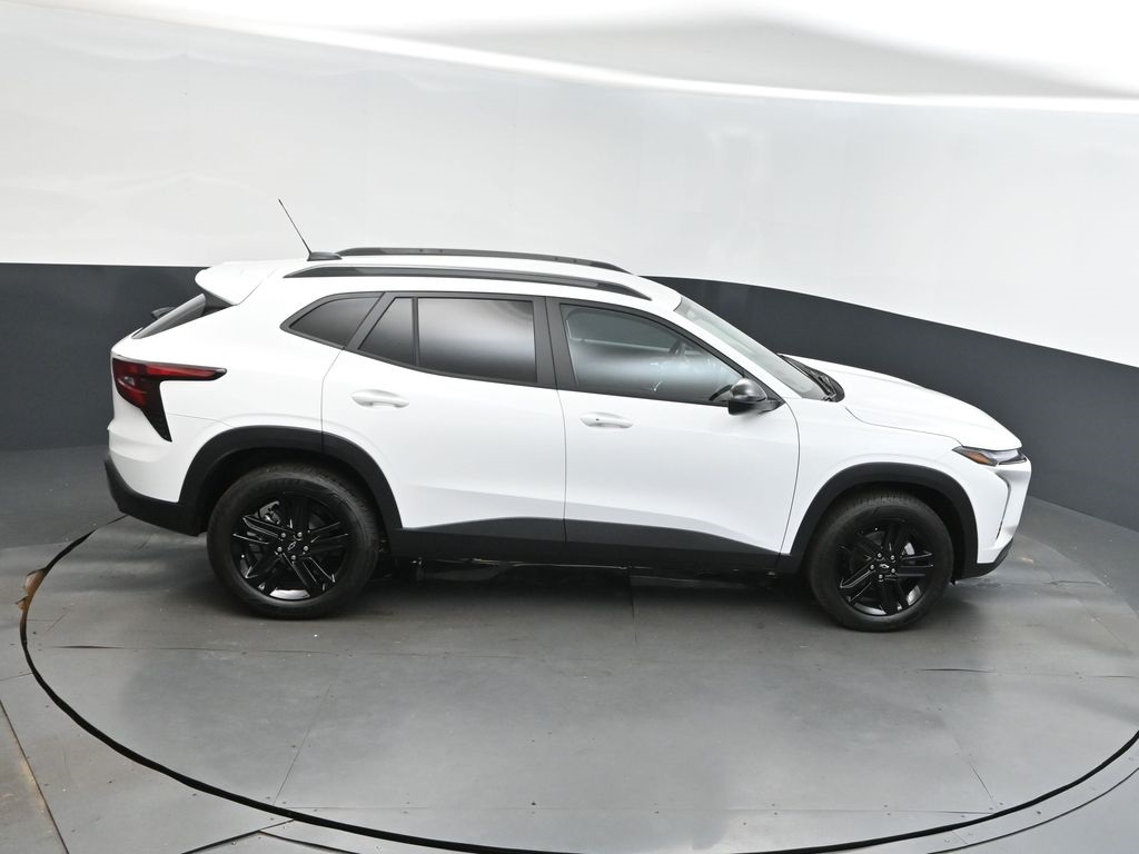 2025 Summit White Chevrolet Trax ACTIV FWD SUV