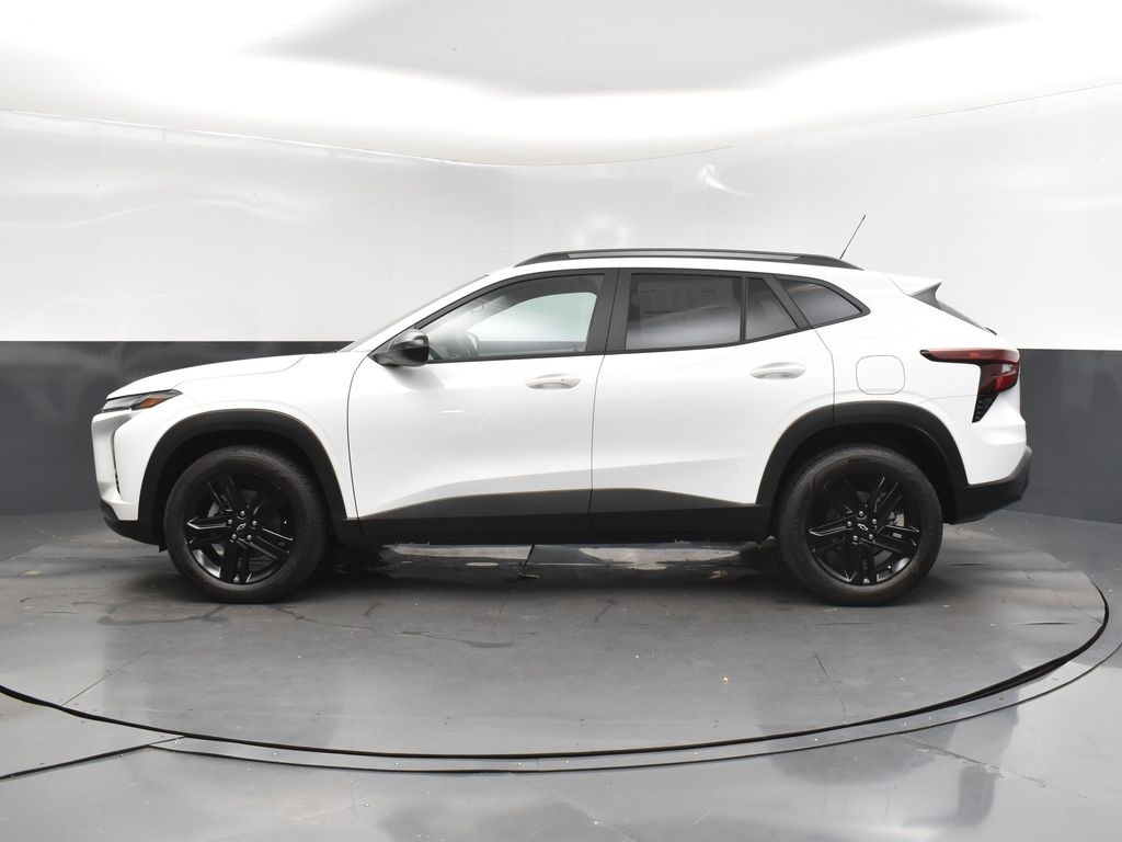 2025 Summit White Chevrolet Trax ACTIV FWD SUV