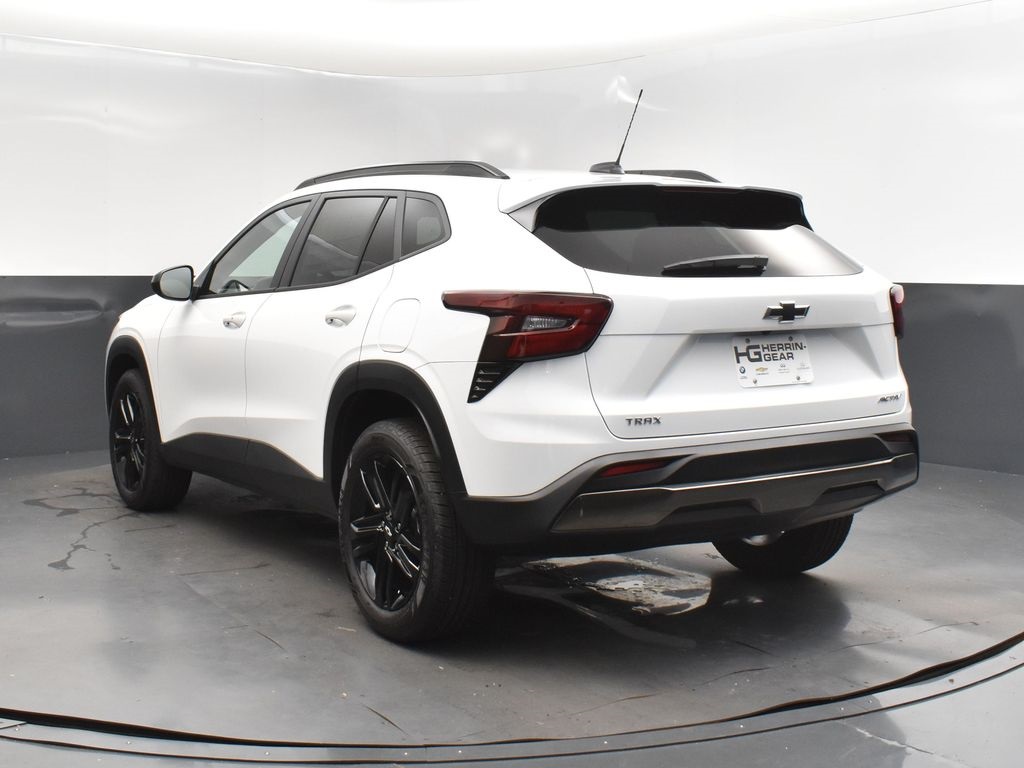 2025 Summit White Chevrolet Trax ACTIV FWD SUV