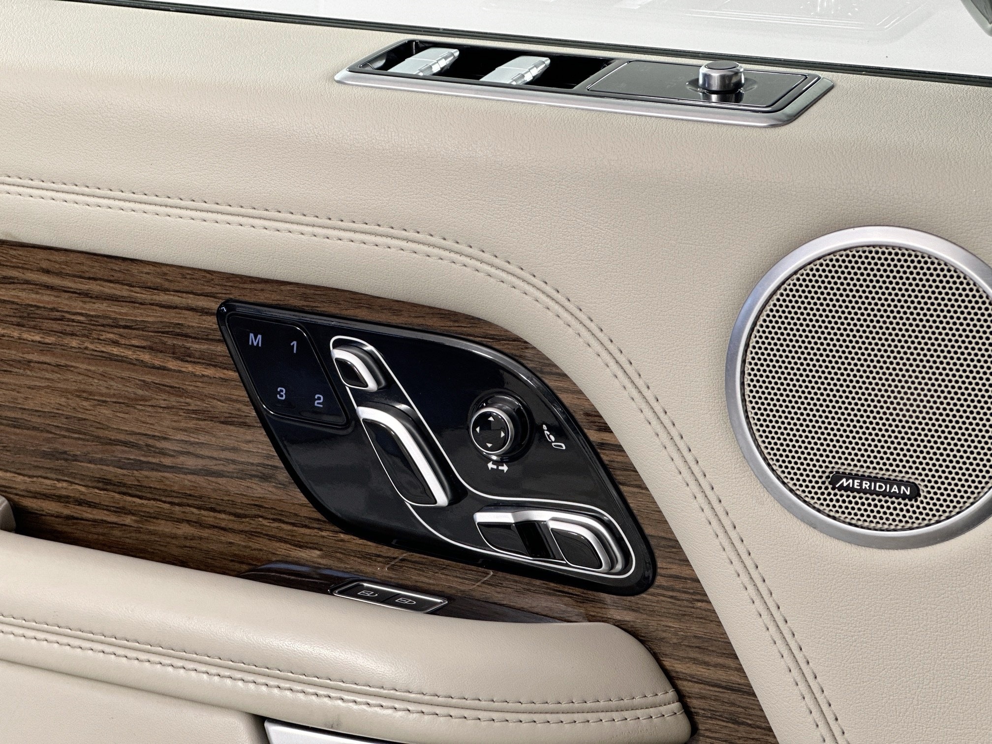 used 2022 Land Rover Range Rover car, priced at $58,995