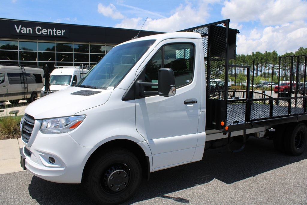 New 2024 Mercedes-Benz Sprinter 4500 Regular Cab Standard Roof DRW RWD Knapheide Dovetail Landscape for sale #MV1340 - photo 27