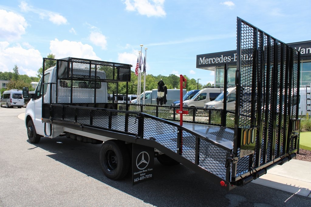 New 2024 Mercedes-Benz Sprinter 4500 Regular Cab Standard Roof DRW RWD Knapheide Dovetail Landscape for sale #MV1340 - photo 5