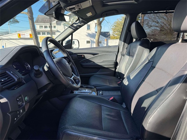 used 2022 Honda Passport car, priced at $31,832