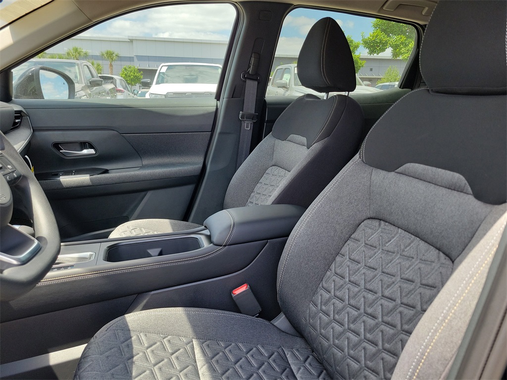 2025 Super Black Nissan Kicks SV AWD SUV
