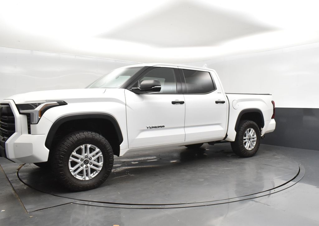 2022 White Toyota Tundra 4WD SR5 4X4 Truck