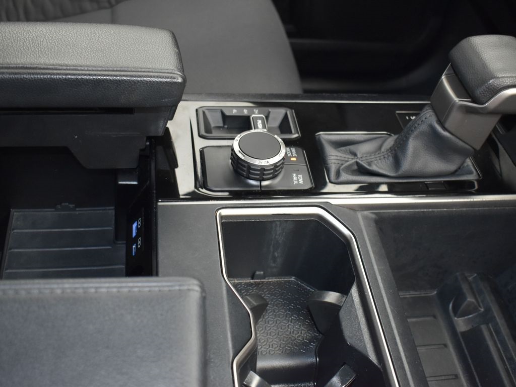 2022 White Toyota Tundra 4WD SR5 4X4 Truck