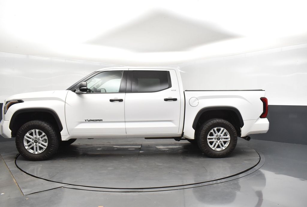 2022 White Toyota Tundra 4WD SR5 4X4 Truck