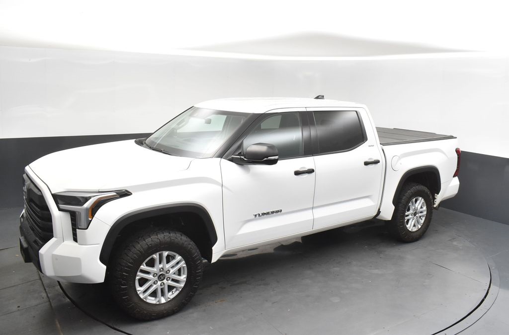 2022 White Toyota Tundra 4WD SR5 4X4 Truck