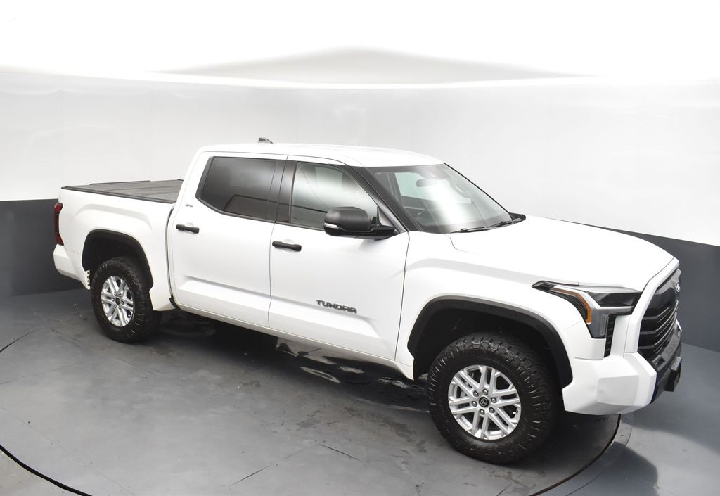 2022 White Toyota Tundra 4WD SR5 4X4 Truck