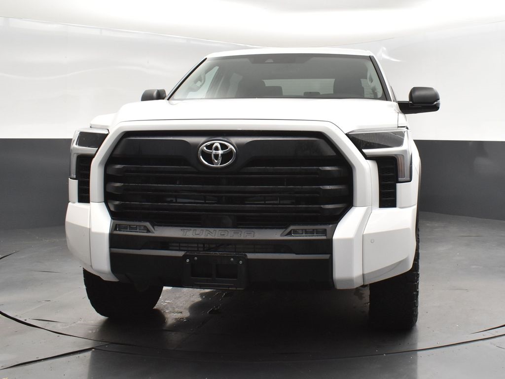 2022 White Toyota Tundra 4WD SR5 4X4 Truck