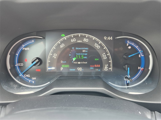 2025 Toyota RAV4 Hybrid XLE photo 4