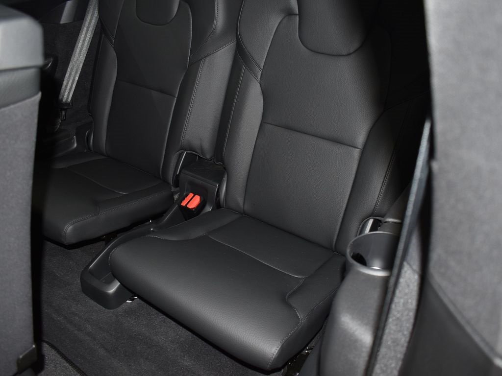 2024 Vapour Gray Metallic Volvo XC90 B6 Plus Bright Theme AWD SUV