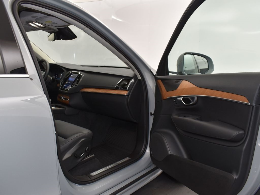 2024 Vapour Gray Metallic Volvo XC90 B6 Plus Bright Theme AWD SUV