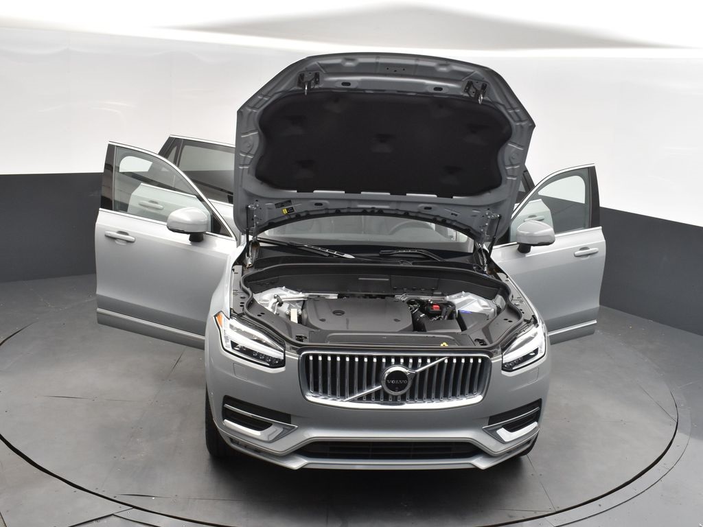 2024 Vapour Gray Metallic Volvo XC90 B6 Plus Bright Theme AWD SUV